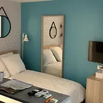 Petit Studio 14M2 Metro Goncourt